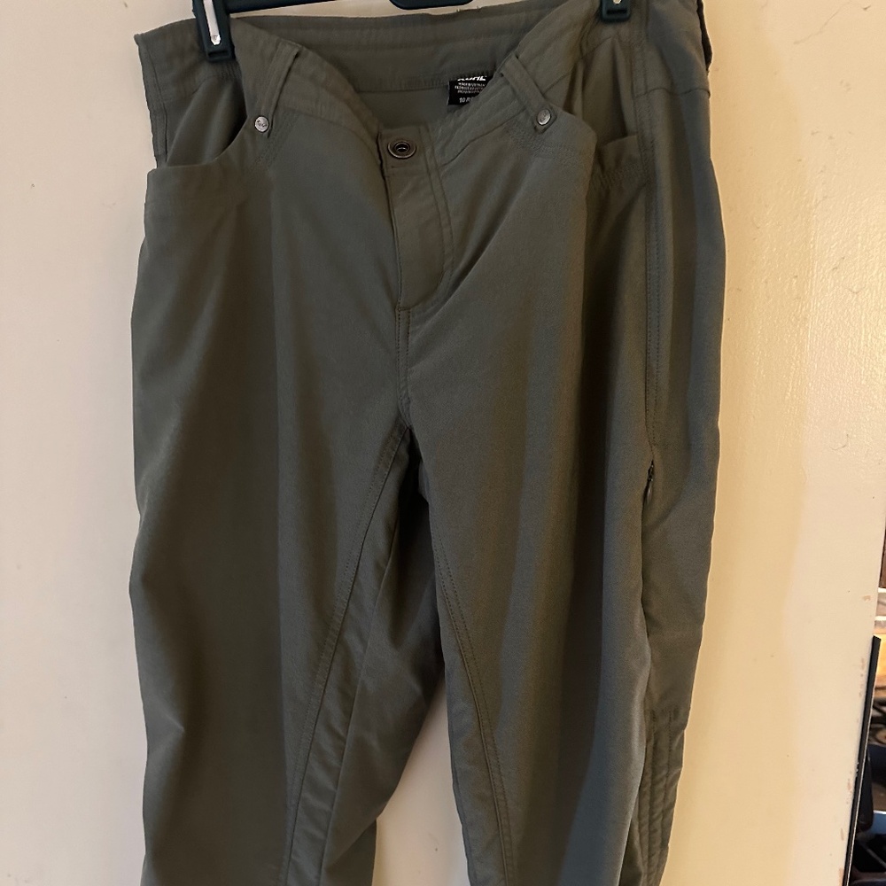 Kuhl olive green trekr